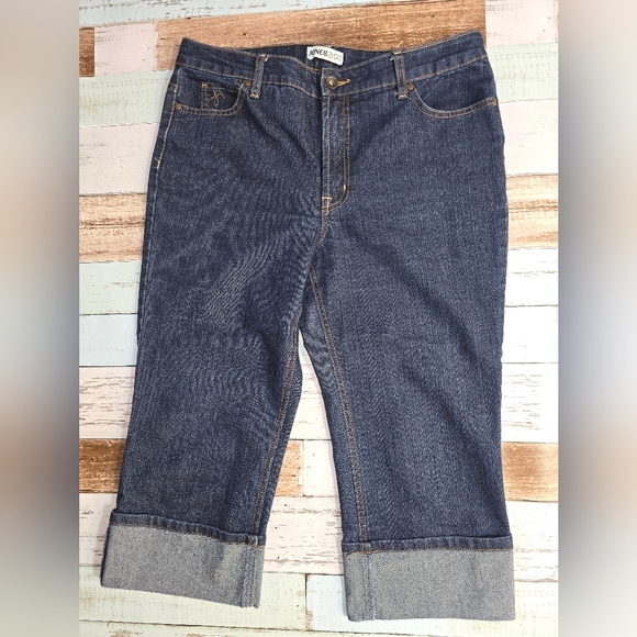 Jones&Co Women's Capri Jeans - Picture 2 of 5